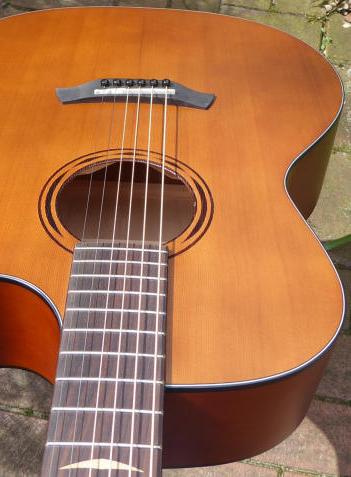 Gitarre mit Cutaway